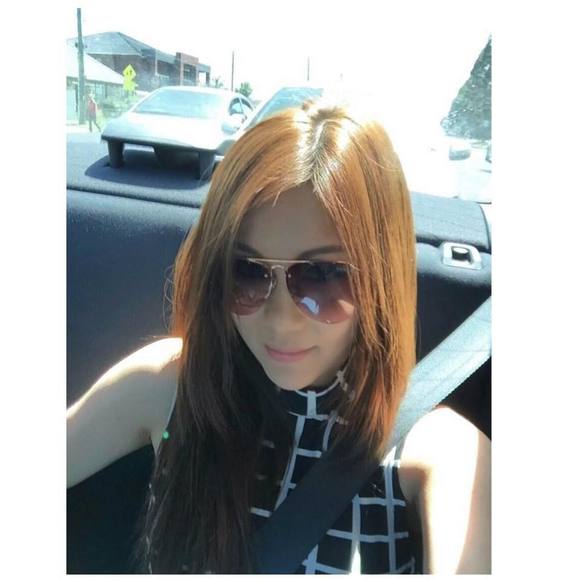 Meet your Posher, Isabelle - Picture 1 of 1